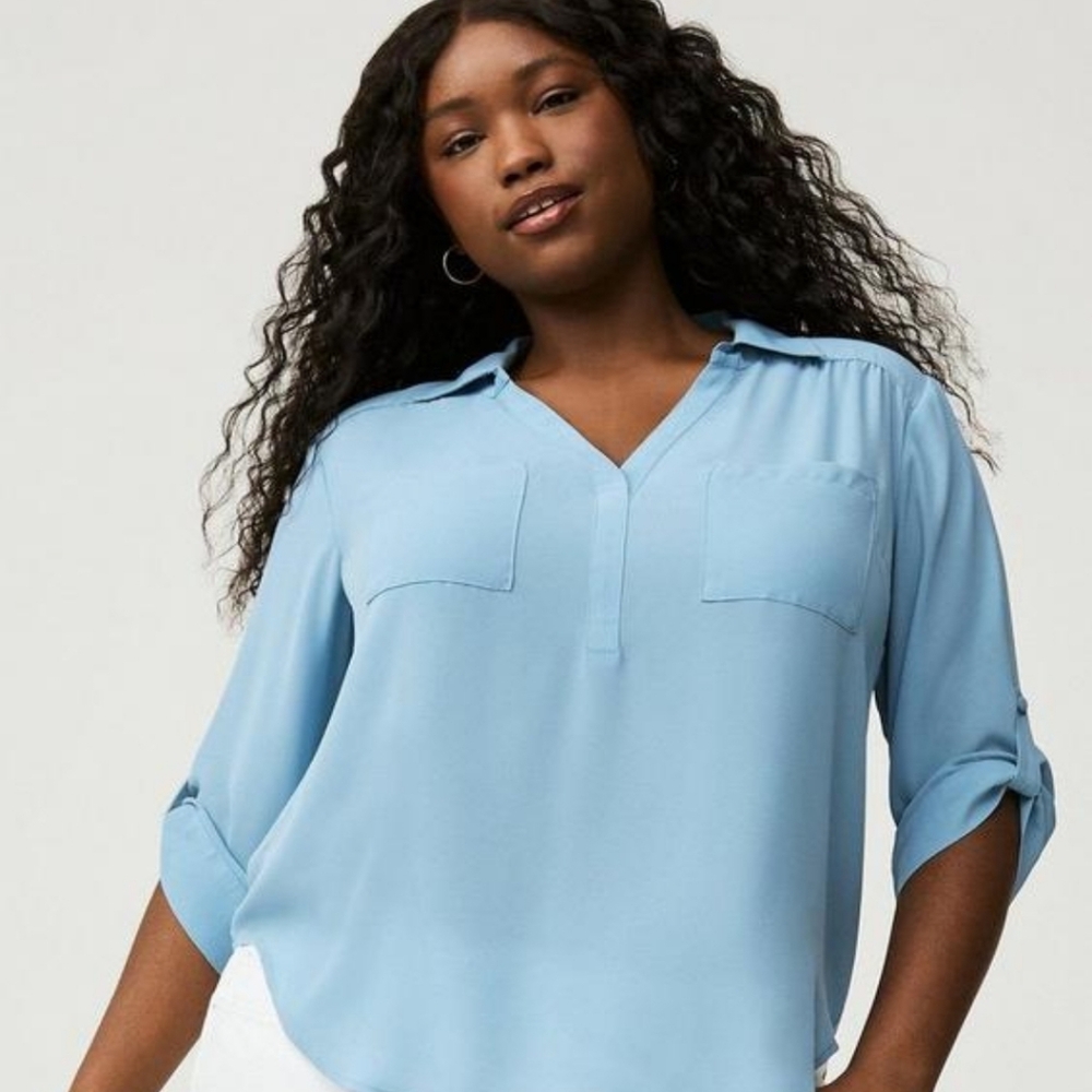 Torrid NWT Size 4 Collared Harper Georgette 3/4 Sleeve Women's Light Blue Blouse
